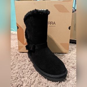 Women's Koolaburra UGG black furry winter boots with bowtie - women's 8